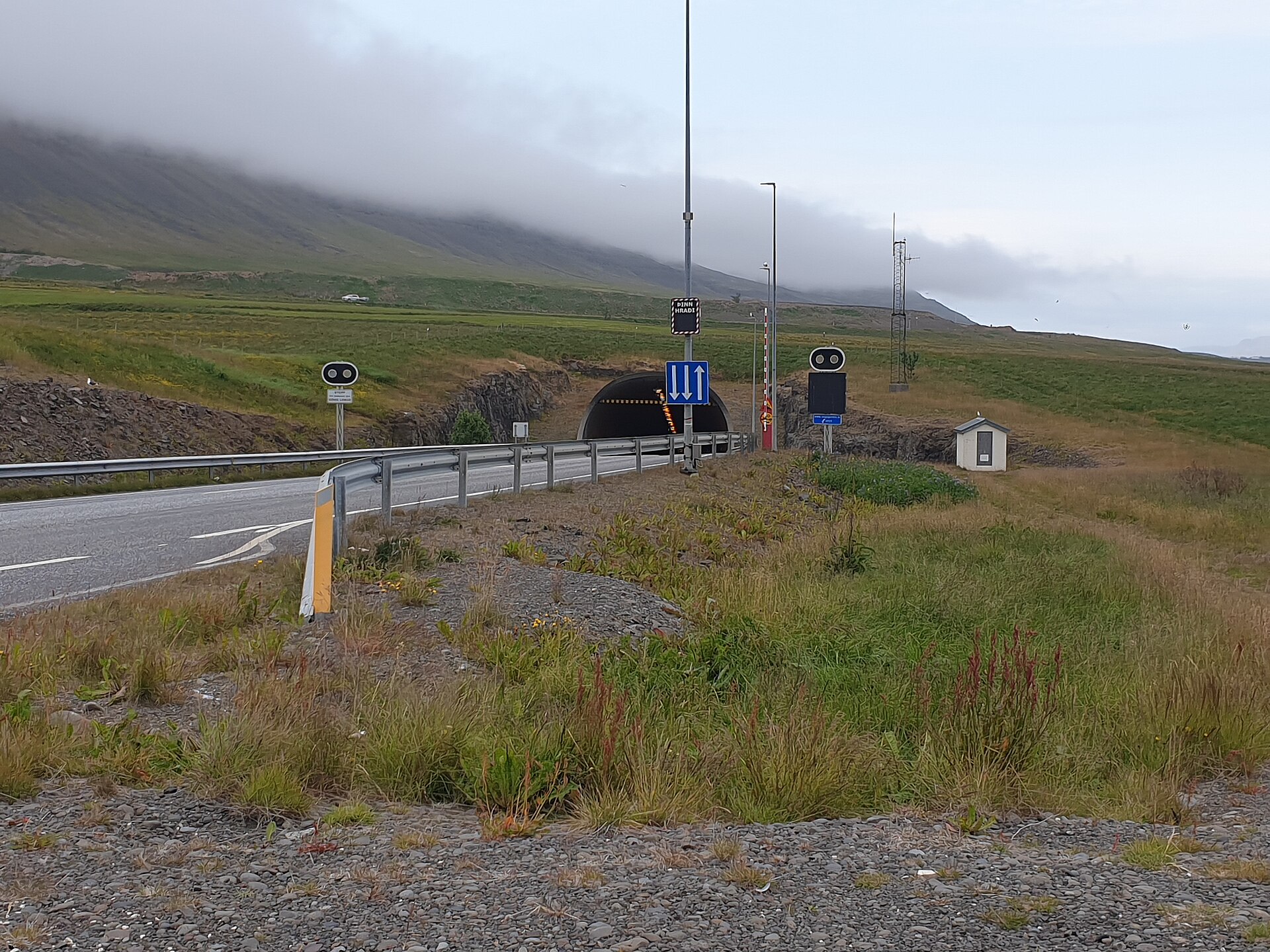 Hvalfjörður road Iceland
